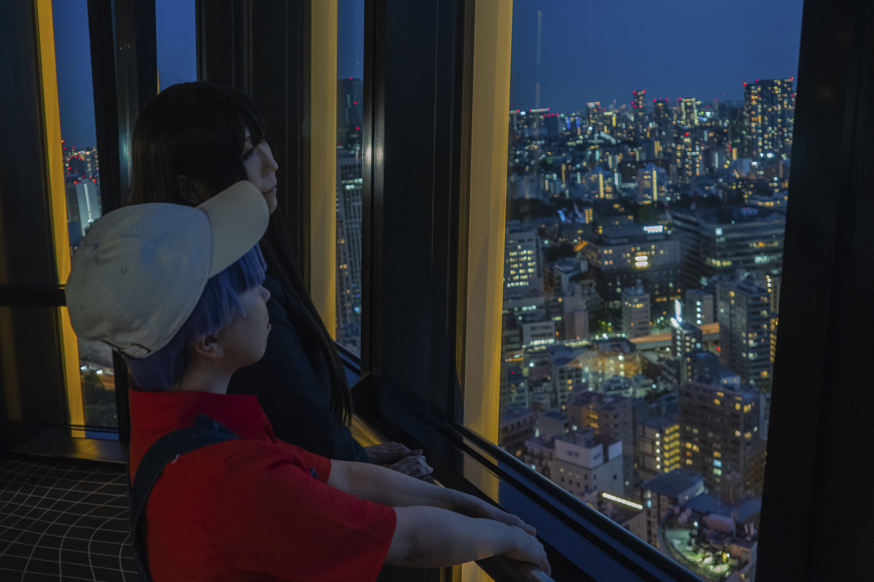 夜の東京タワーのメインデッキ