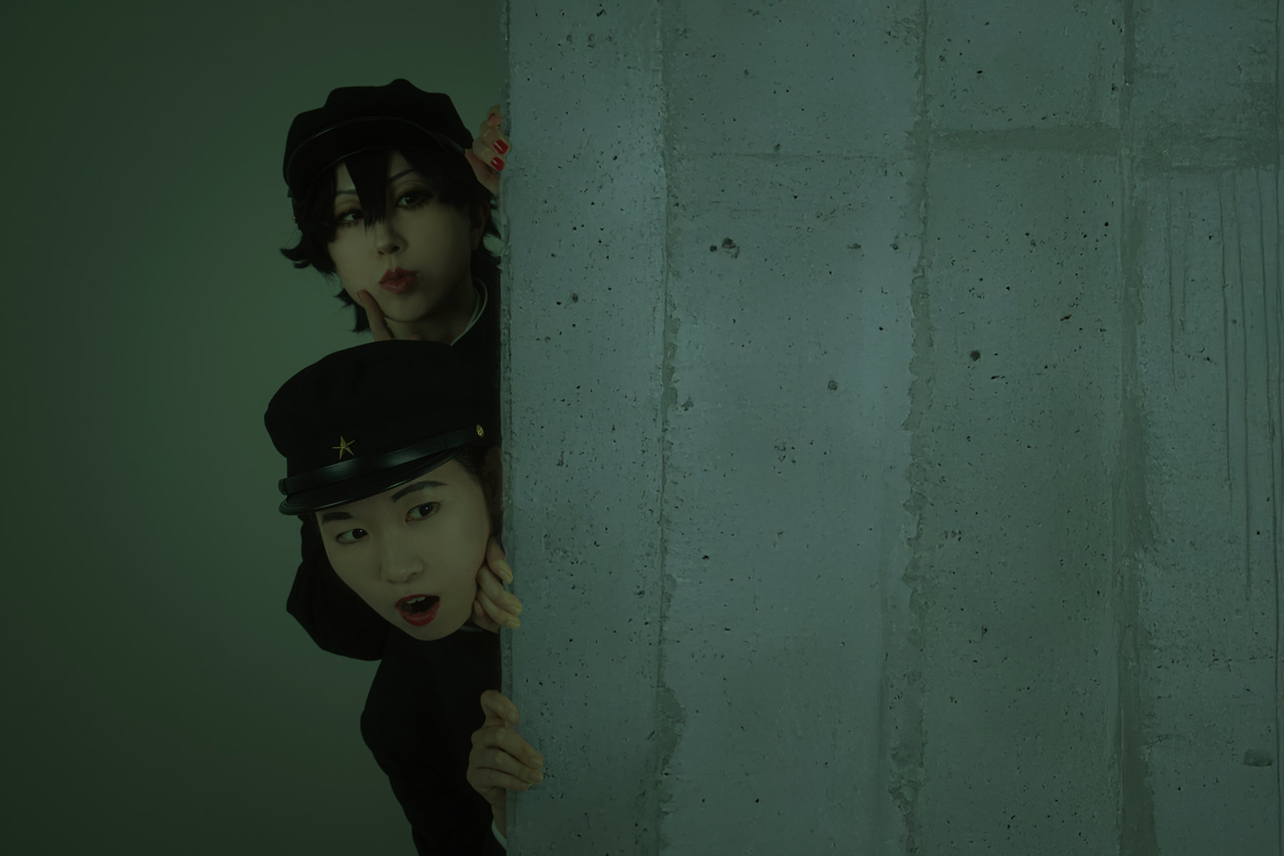 光クラブを覗く二人