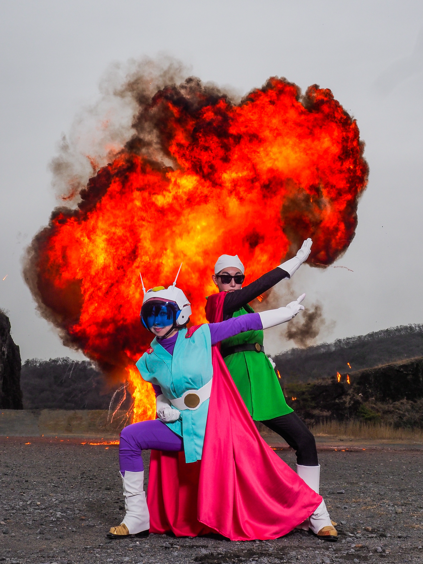 時間が経った濃い色の炎