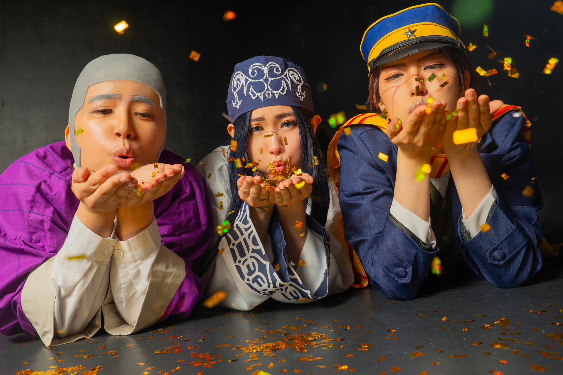 紙吹雪をフーッ